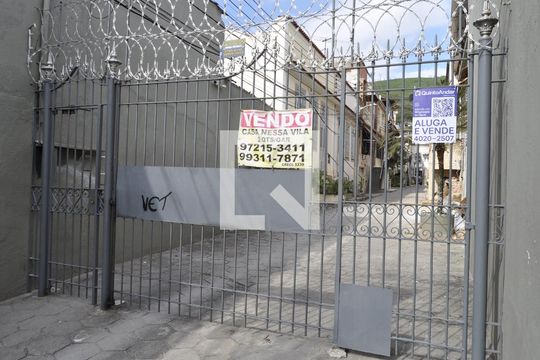 Fachada de casa de condomínio à venda com 2 quartos, 100m² em Sampaio, Rio de Janeiro
