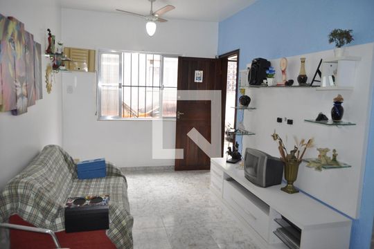 Sala de casa de condomínio à venda com 2 quartos, 100m² em Sampaio, Rio de Janeiro