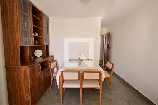 Sala de apartamento para alugar com 3 quartos, 72m² em Setor Leste Universitário, Goiânia