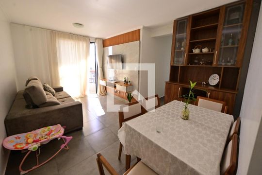 Sala de apartamento para alugar com 3 quartos, 72m² em Setor Leste Universitário, Goiânia