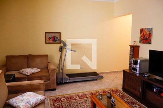 Sala de casa à venda com 3 quartos, 217m² em Santo Antônio, Osasco