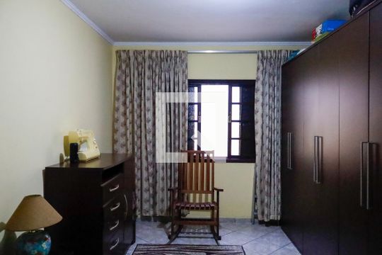 Quarto 1 de casa à venda com 1 quarto, 125m² em Santo Antônio, Osasco