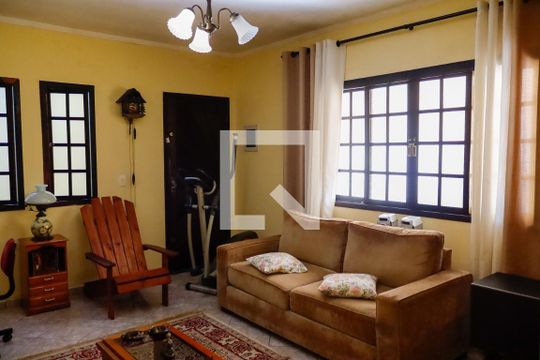 Casa à venda com 1 quarto, 125m² em Santo Antônio, Osasco
