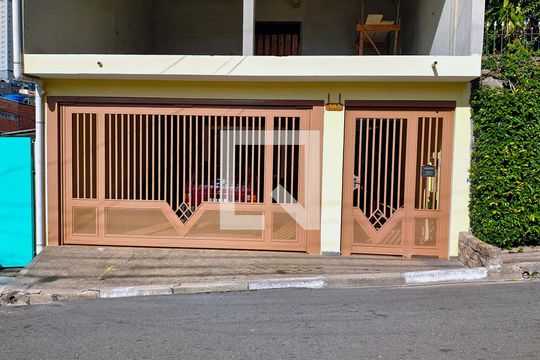 Fachada de casa à venda com 1 quarto, 125m² em Santo Antônio, Osasco