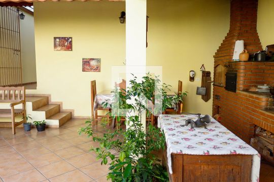 Área comum - Churrasqueira de casa à venda com 3 quartos, 217m² em Santo Antônio, Osasco