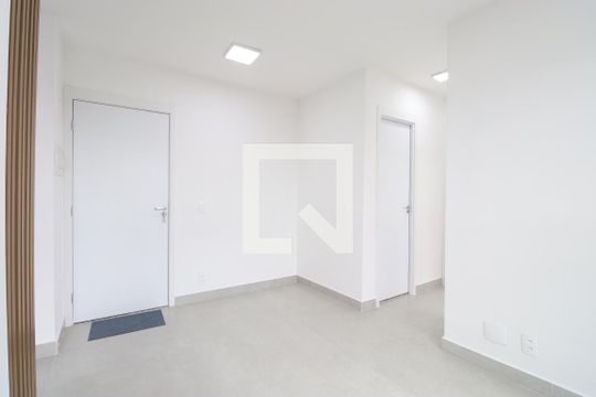 Sala de apartamento para alugar com 2 quartos, 40m² em Boaçava, São Paulo