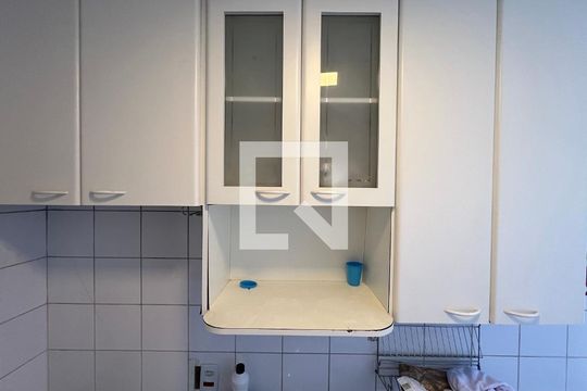 Cozinha de apartamento para alugar com 2 quartos, 76m² em Pinheiros, São Paulo