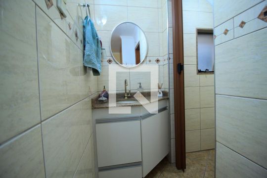 Lavabo de casa à venda com 4 quartos, 175m² em Vila Invernada, São Paulo