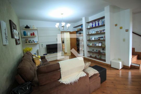 Sala de casa à venda com 4 quartos, 175m² em Vila Invernada, São Paulo