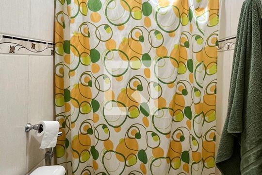 Banheiro de kitnet/studio à venda com 1 quarto, 28m² em Leblon, Rio de Janeiro