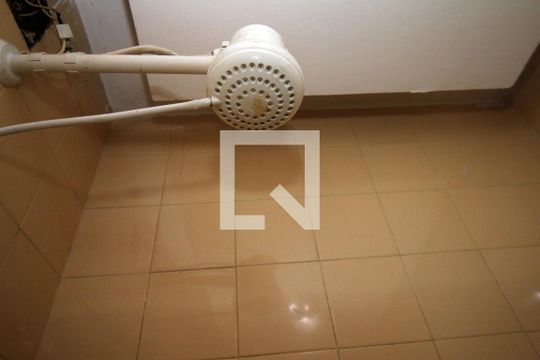 Banheiro 2 de apartamento à venda com 2 quartos, 56m² em Olaria, Rio de Janeiro