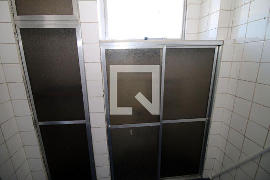 Despensa de apartamento à venda com 2 quartos, 56m² em Olaria, Rio de Janeiro