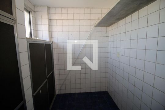 Despensa de apartamento à venda com 2 quartos, 56m² em Olaria, Rio de Janeiro