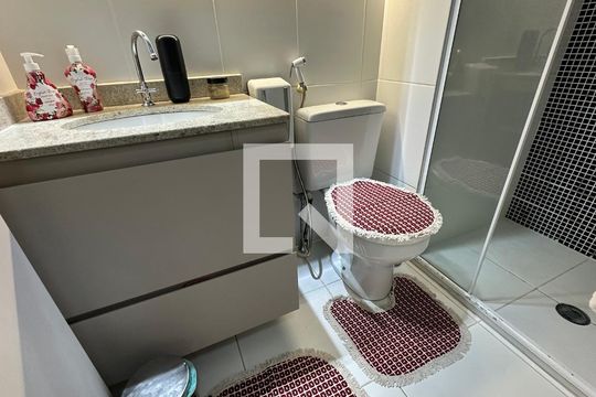 Banheiro Social de apartamento à venda com 2 quartos, 64m² em Recreio dos Bandeirantes, Rio de Janeiro