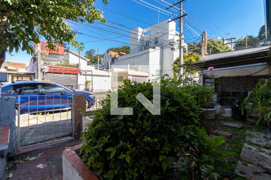 Jardim de casa à venda com 3 quartos, 350m² em Vila Ester (zona Norte), São Paulo