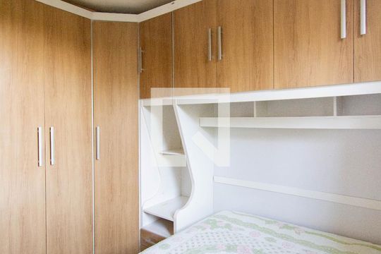 Quarto 1 de apartamento à venda com 2 quartos, 40m² em Olaria, Canoas