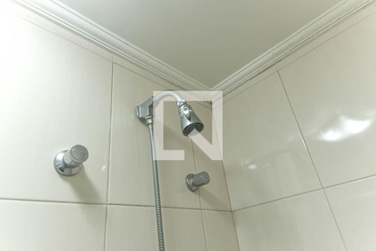 Banheiro Social de apartamento para alugar com 2 quartos, 53m² em Cidade Monções, São Paulo