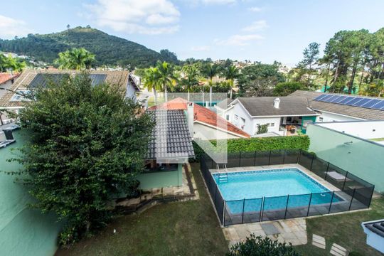 Vista da Suíte de casa de condomínio à venda com 3 quartos, 268m² em Alphaville, Santana de Parnaíba