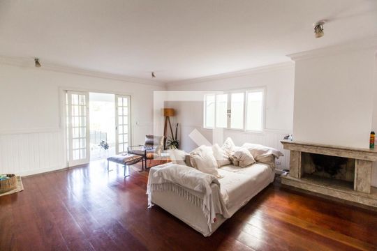 Casa de Condomínio à venda com 3 quartos, 268m² em Alphaville, Santana de Parnaíba