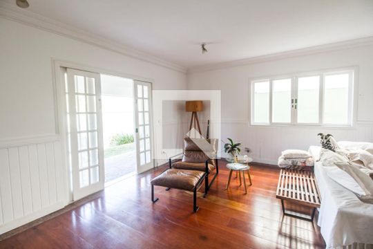 Sala de casa de condomínio à venda com 3 quartos, 268m² em Alphaville, Santana de Parnaíba