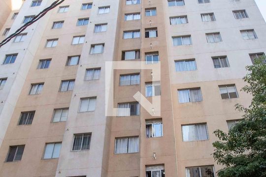 Fachada do bloco de apartamento para alugar com 2 quartos, 44m² em Centro, Diadema