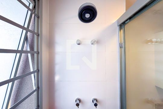 Banheiro Social de apartamento à venda com 2 quartos, 94m² em Cerqueira César, São Paulo
