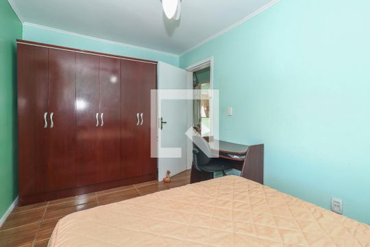 Quarto 2 de apartamento para alugar com 2 quartos, 60m² em Humaitá, Porto Alegre