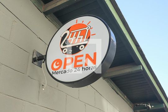Mercadinho  de apartamento para alugar com 2 quartos, 60m² em Humaitá, Porto Alegre