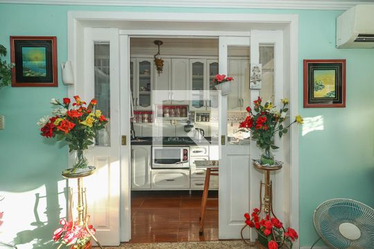 Cozinha de apartamento para alugar com 2 quartos, 60m² em Humaitá, Porto Alegre