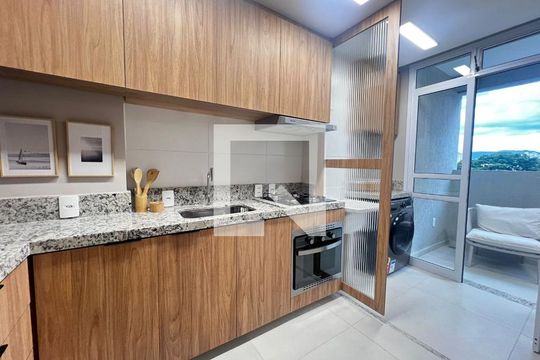 Apartamento à venda com 3 quartos, 168m² em Coração Eucarístico, Belo Horizonte