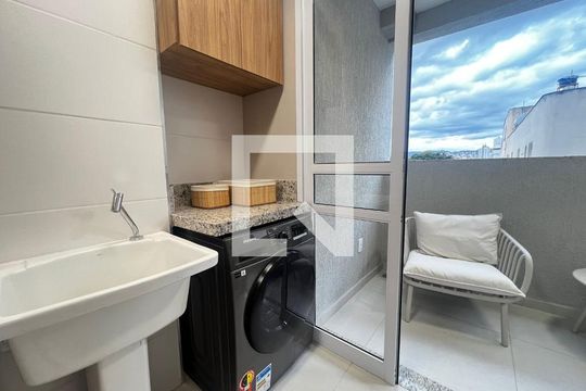 Apartamento à venda com 3 quartos, 70m² em Coração Eucarístico, Belo Horizonte