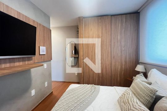 Apartamento à venda com 3 quartos, 70m² em Coração Eucarístico, Belo Horizonte