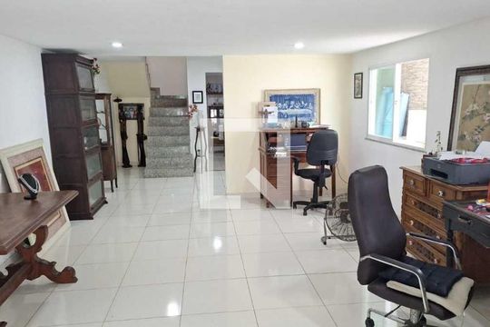 Casa à venda com 3 quartos, 340m² em Anil, Rio de Janeiro