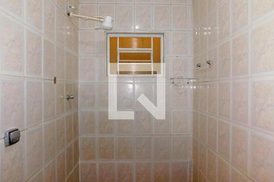 Banheiro de casa para alugar com 2 quartos, 130m² em João Aranha, Paulínia