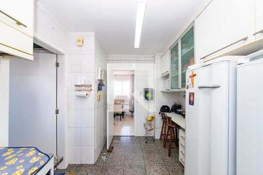 Cozinha de apartamento à venda com 5 quartos, 300m² em Buritis, Belo Horizonte