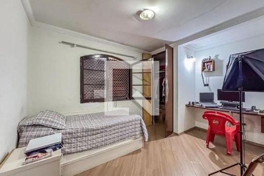 Casa à venda com 5 quartos, 250m² em Jardim Andrea Demarchi, São Bernardo do Campo