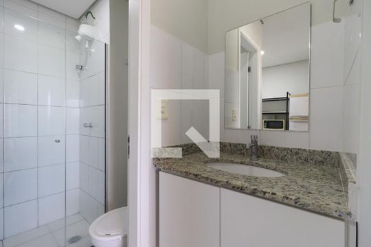 Banheiro de kitnet/studio para alugar com 1 quarto, 22m² em Iguatemi, Ribeirão Preto