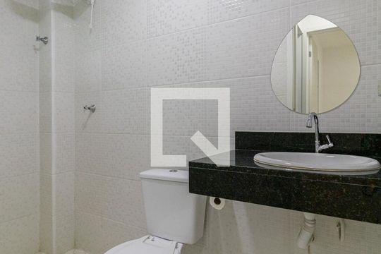 Banheiro Social de apartamento à venda com 2 quartos, 40m² em Jardim Triana, São Paulo