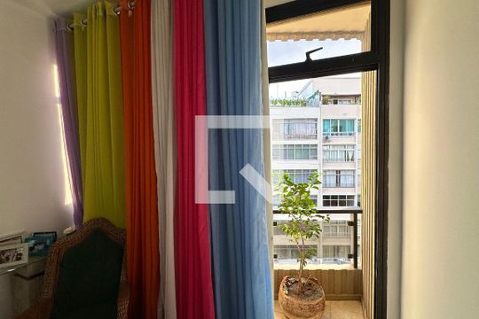 Suíte 1 de apartamento à venda com 4 quartos, 167m² em Copacabana, Rio de Janeiro