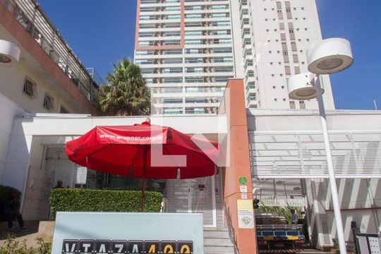 Fachada de kitnet/studio para alugar com 1 quarto, 43m² em Campo Belo, São Paulo