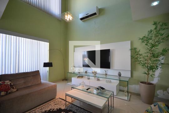 Sala de casa de condomínio à venda com 3 quartos, 400m² em Campo Grande, Rio de Janeiro