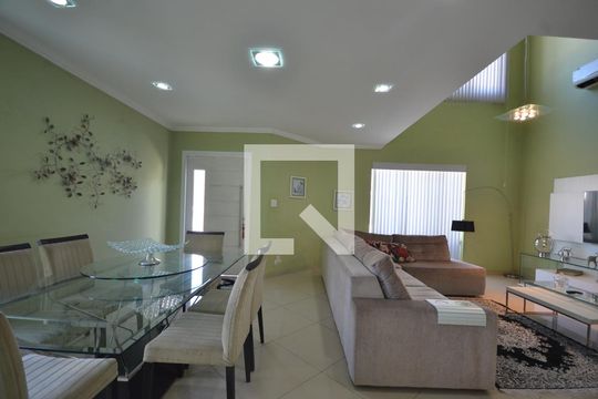 Sala de casa de condomínio à venda com 3 quartos, 400m² em Campo Grande, Rio de Janeiro