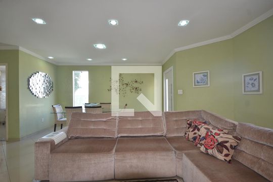 Sala de casa de condomínio à venda com 3 quartos, 400m² em Campo Grande, Rio de Janeiro