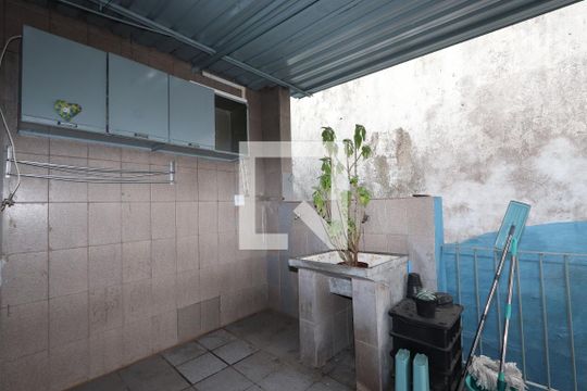 Lavanderia de casa para alugar com 2 quartos, 60m² em Vila Ema, São Paulo