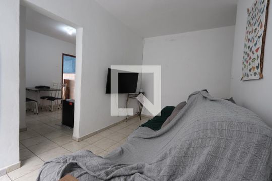 Sala de casa para alugar com 2 quartos, 60m² em Vila Ema, São Paulo