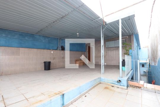 Varanda de casa para alugar com 2 quartos, 60m² em Vila Ema, São Paulo