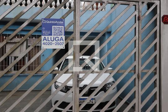 Placa de casa para alugar com 2 quartos, 60m² em Vila Ema, São Paulo