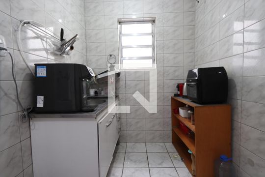 Cozinha de casa para alugar com 2 quartos, 60m² em Vila Ema, São Paulo