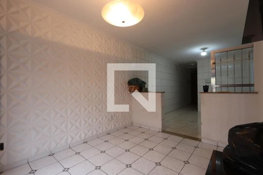 Sala de casa à venda com 4 quartos, 126m² em Vila Ema, São Paulo