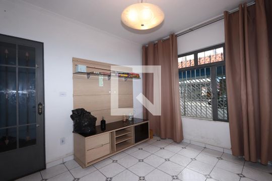 Casa à venda com 4 quartos, 126m² em Vila Ema, São Paulo